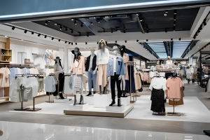 Style Showcase: Elevate Your Showroom With Retail Garment Stands